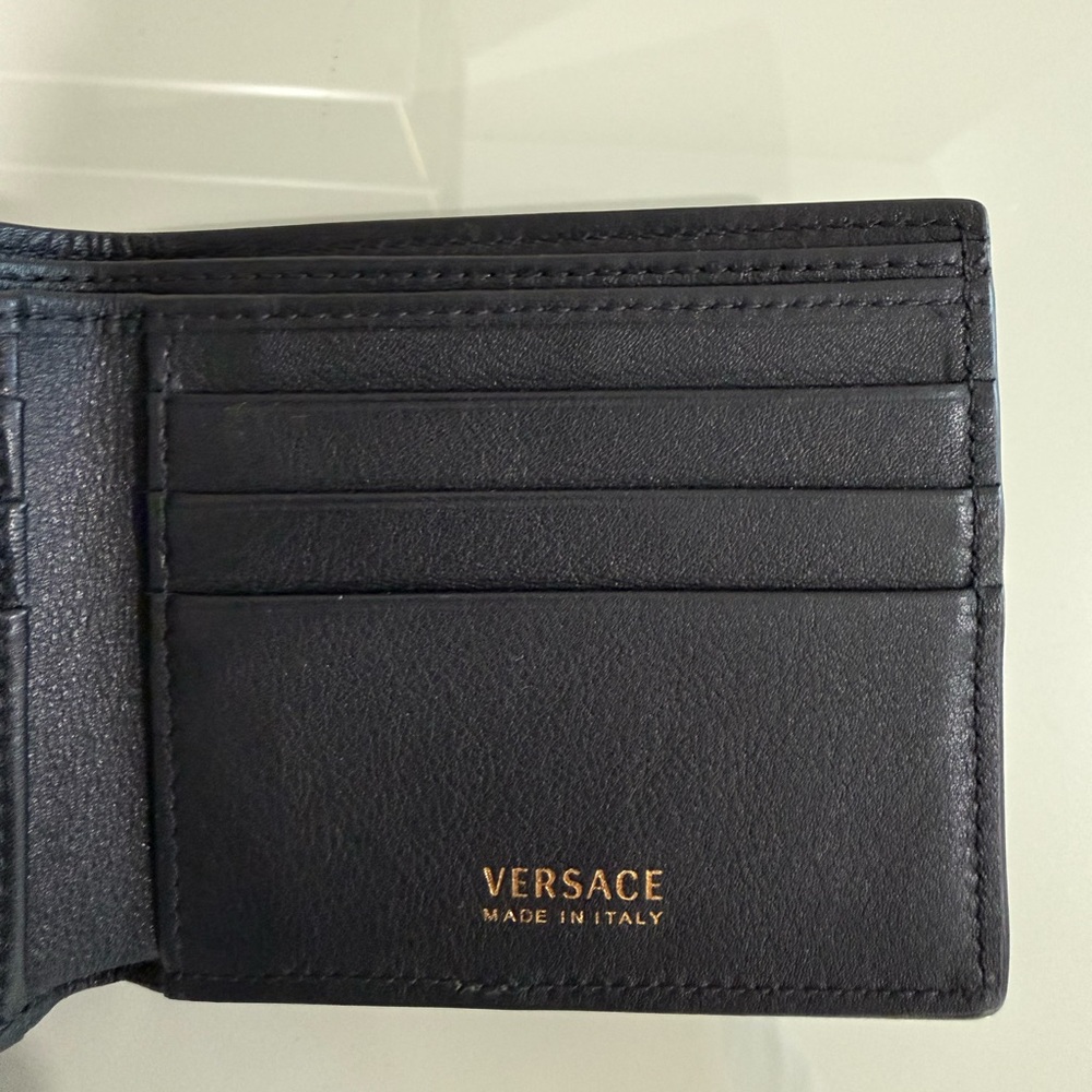 Versace Black Wallet with Gold Medusa Emblem. Like New - Picture 6 of 7